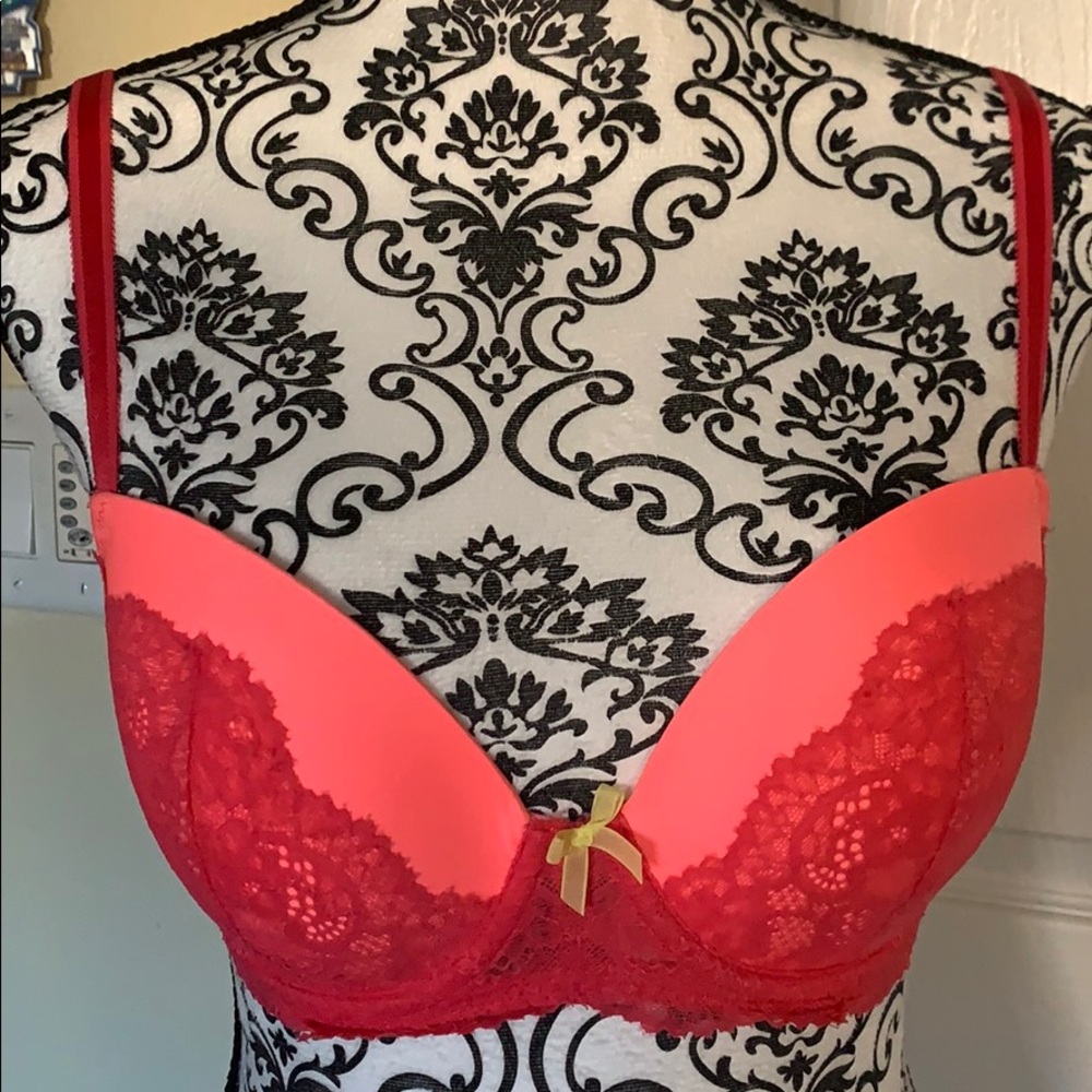 VS Dream Angels 32DD lined Demi bra
